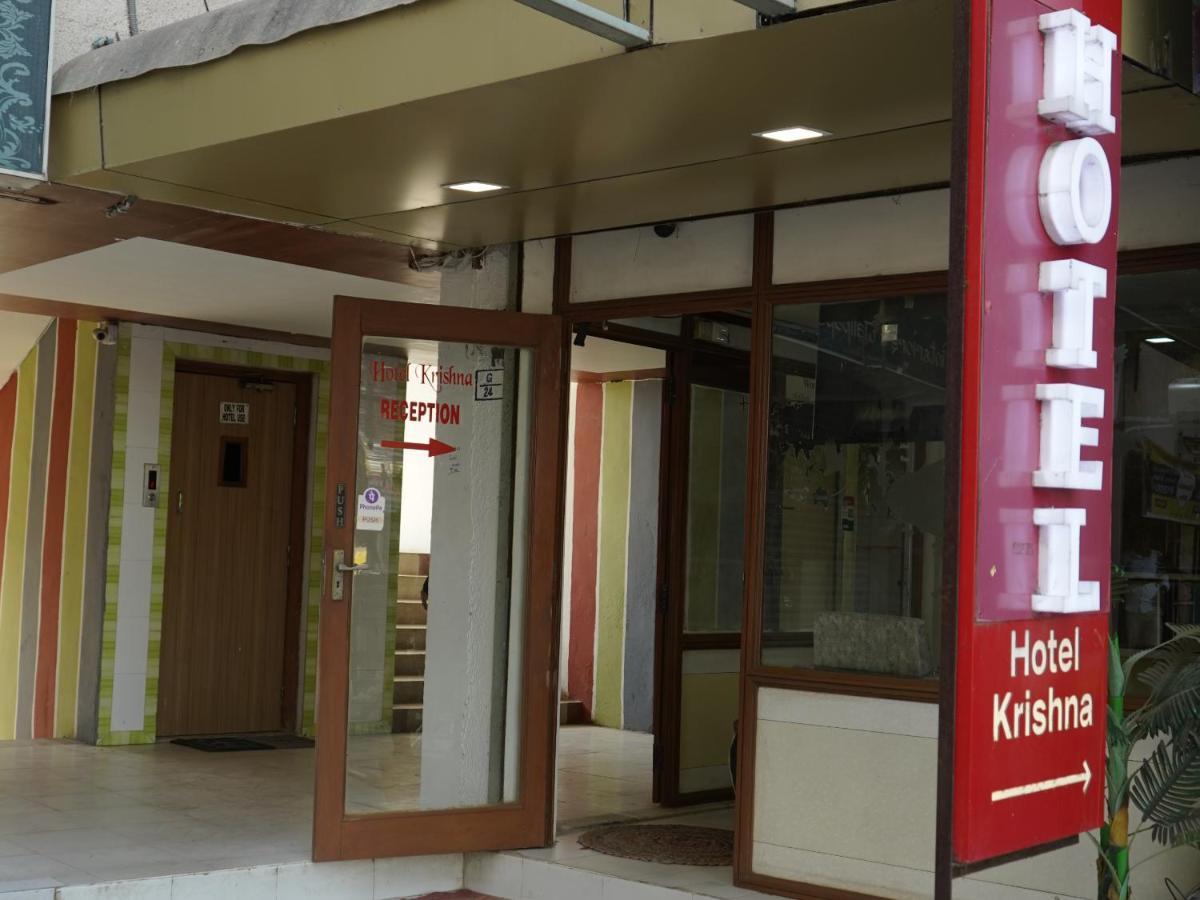 Hotel Krishna Ahmadabad Zewnętrze zdjęcie
