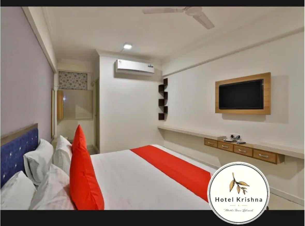 Hotel Krishna Ahmadabad Zewnętrze zdjęcie